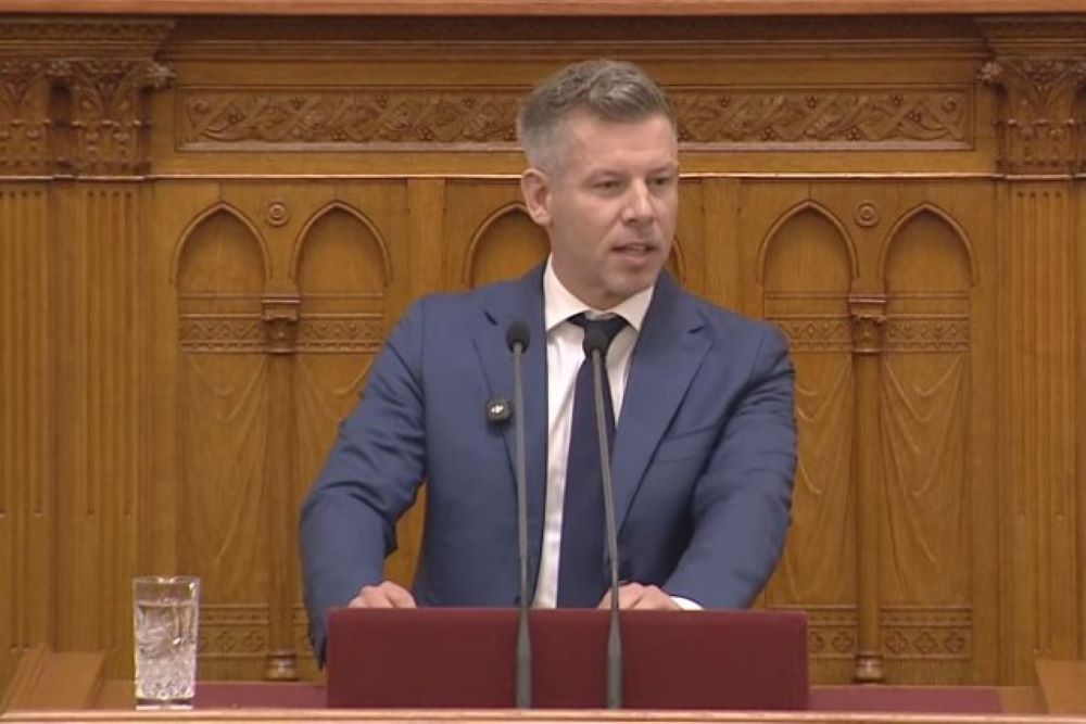 Magyar Péter név szerint felkérdezett több fideszest is