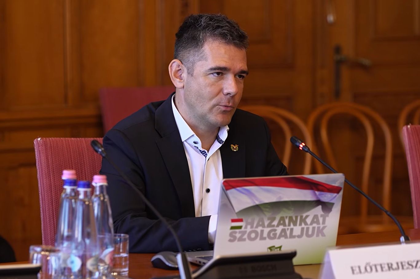Novák Előd a Fidesszel és a KDNP-vel együtt leszavazta Orbán Viktor meghallgatását a kegyelmi ügyben