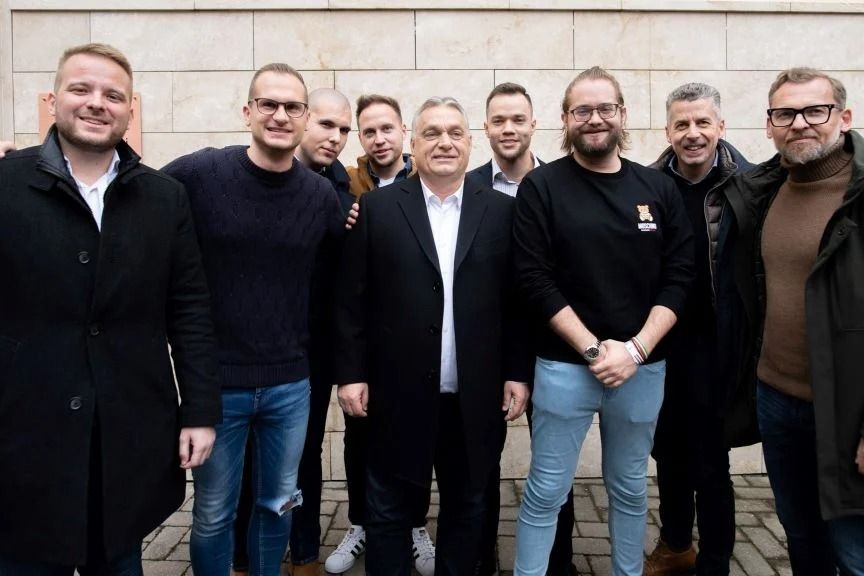 Megafonos csend a választás után: drasztikusan visszaesett az influenszerek aktivitása