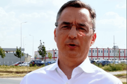 A debreceni polgármester szerint a felszín alatti vizeket is beszennyezte a kínai akkuüzem