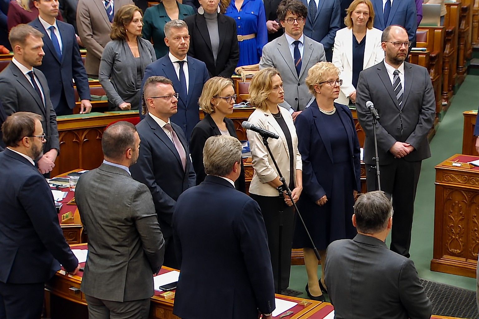 „Visszacsinálós nap” a parlamentben: sorra bontja vissza az Orbán-rendszer korábbi döntéseit az Országgyűlés