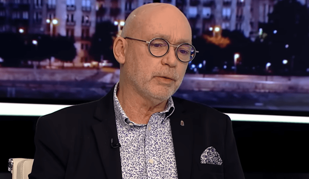 Péterfalvi Attila szerint a visszavont diplomata-útlevelek után a titkos névsor is kiadható 