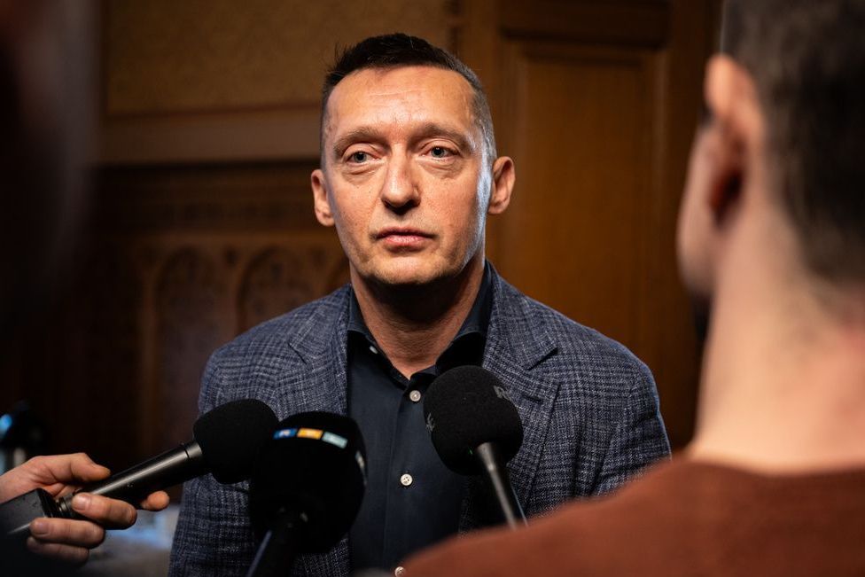 Rogán minisztériuma túlárazva hirdethetett volt felesége bulvárlapjában