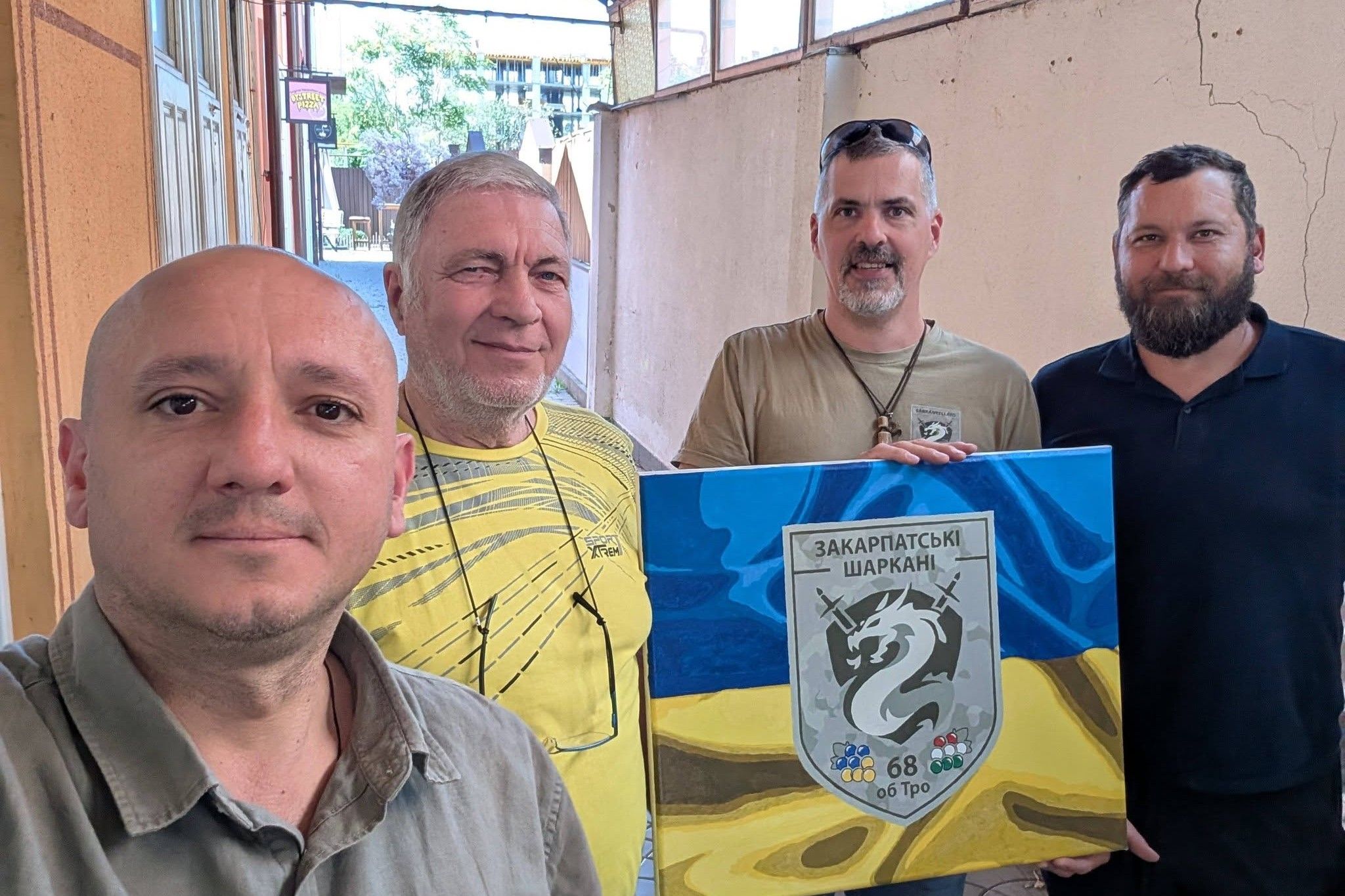 Zelenszkijtől kapott kitüntetést a Sárkányellátó társalapítója és Záhony polgármestere