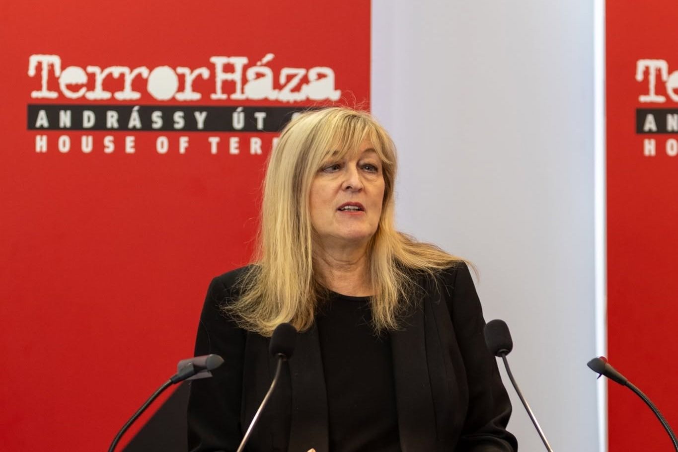 Schmidt Mária önként nem távozik, az általa irányított intézetek sorsa bizonytalan 