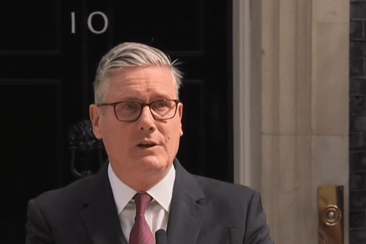 Két évig bírta: lemondott a brit miniszterelnök, Keir Starmer