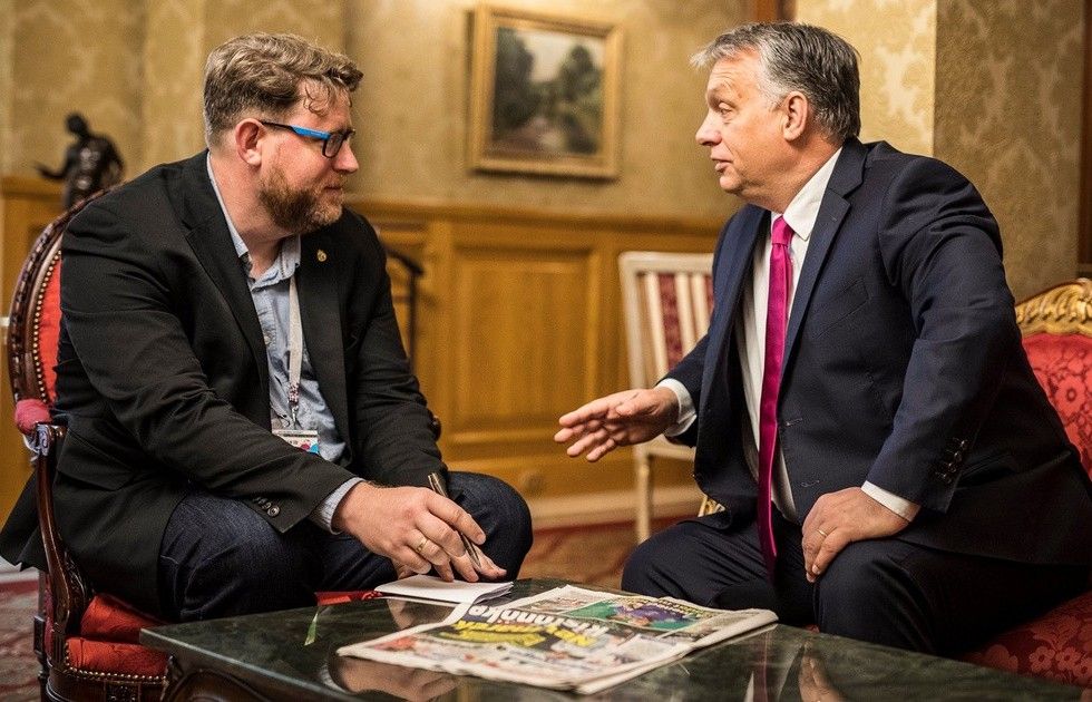 Piros lapot mutattak fel az Orbán-hívő Szöllősi Györgynek a sportújságírók