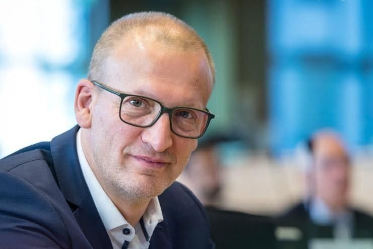 Tarr Zoltán lenullázta a közpénzeket haveri alapon osztogató Hankó Balázs egyes döntéseit